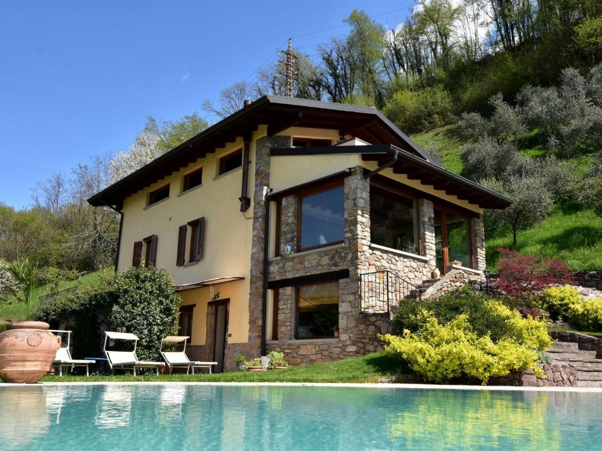 Villa In Pisogne With Pool Garden And Lake View Экстерьер фото