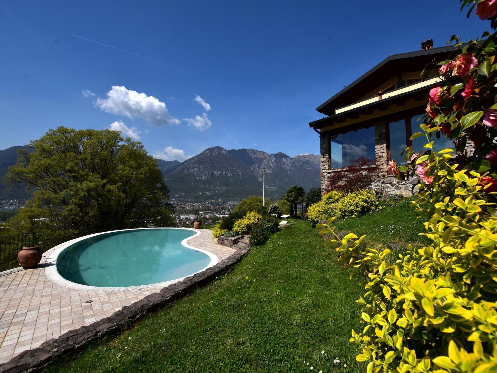 Villa In Pisogne With Pool Garden And Lake View Экстерьер фото