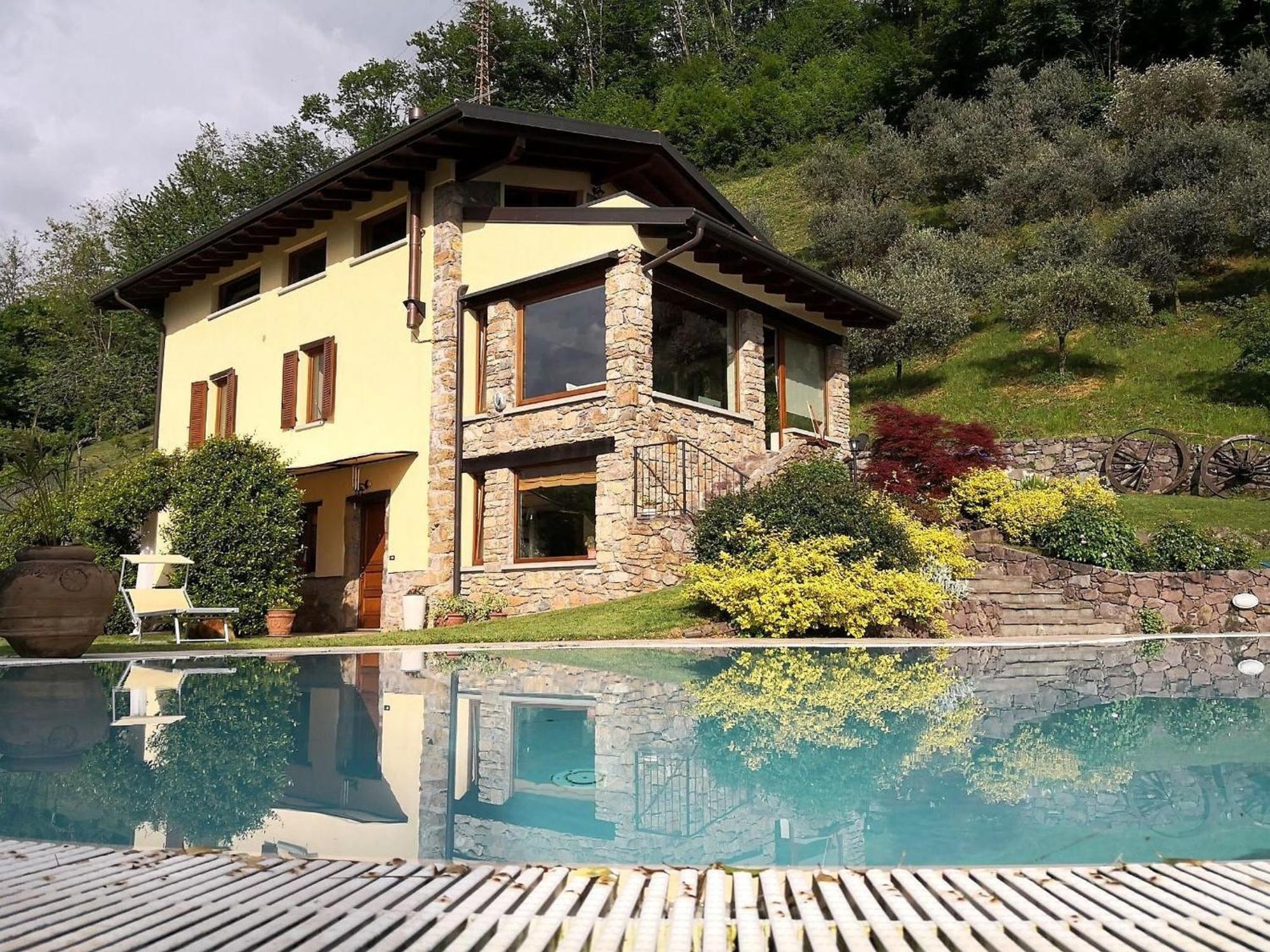 Villa In Pisogne With Pool Garden And Lake View Экстерьер фото