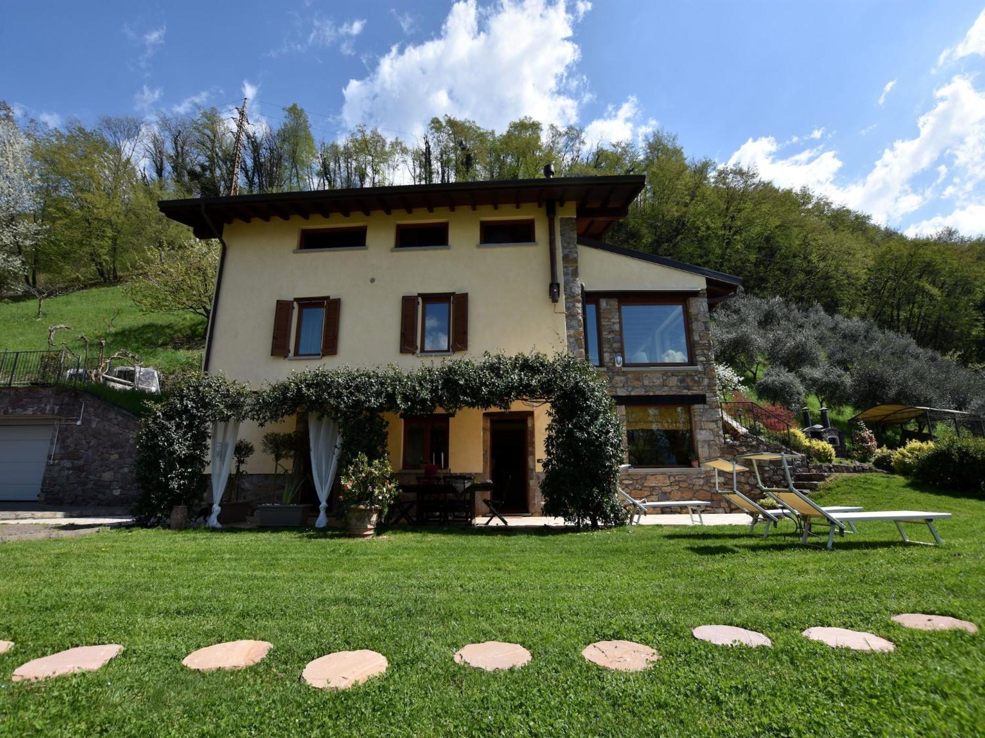 Villa In Pisogne With Pool Garden And Lake View Экстерьер фото