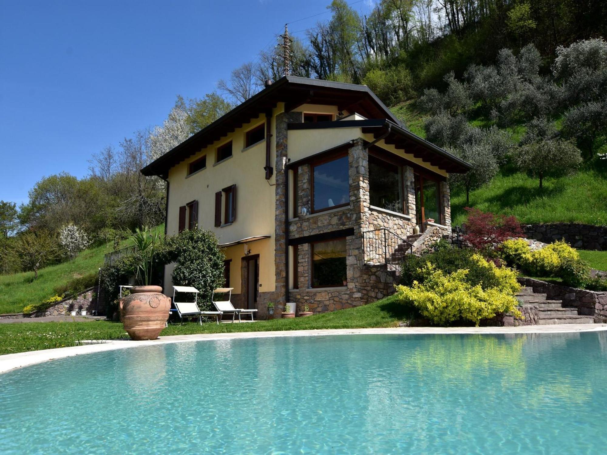 Villa In Pisogne With Pool Garden And Lake View Экстерьер фото