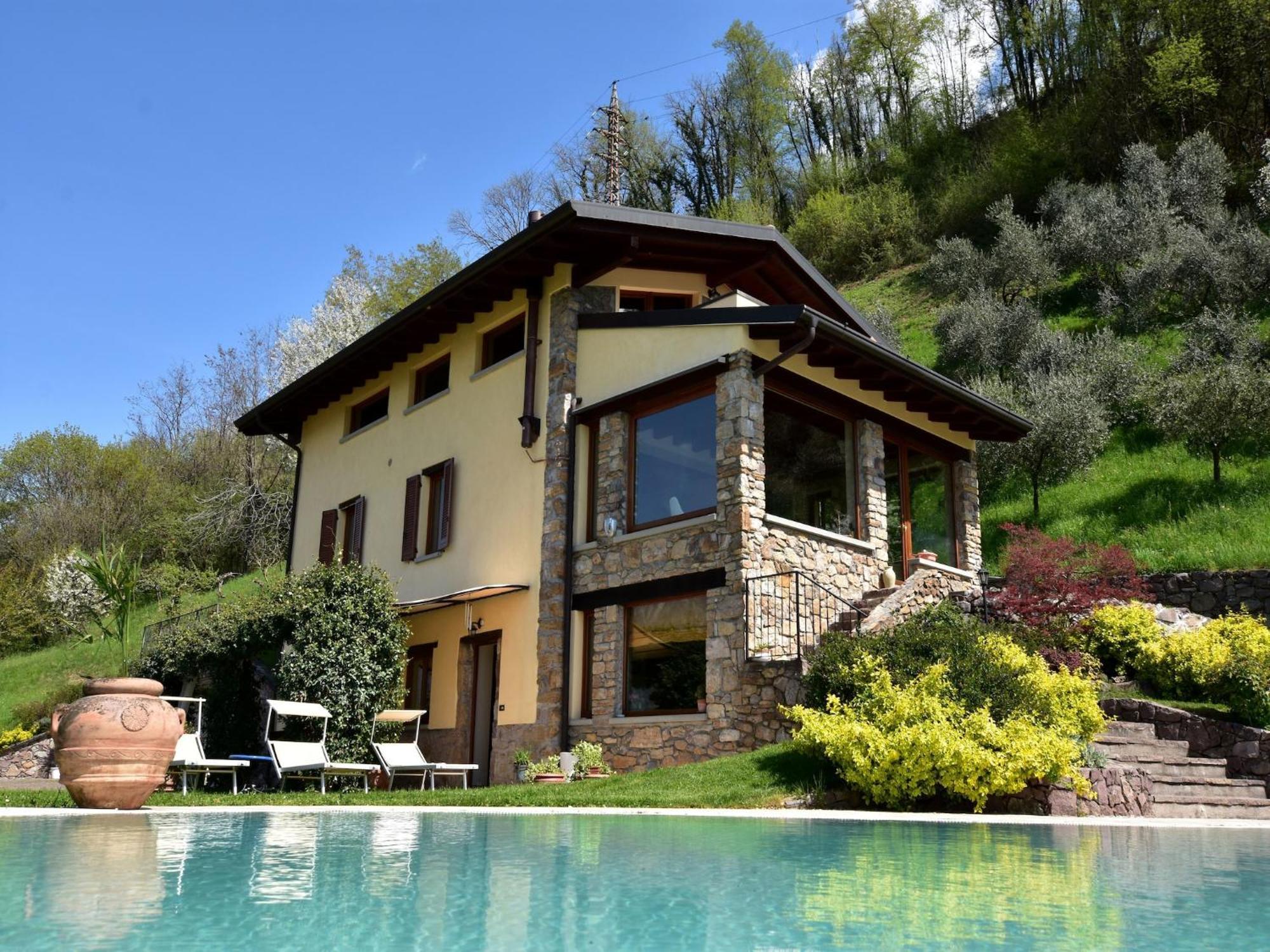 Villa In Pisogne With Pool Garden And Lake View Экстерьер фото